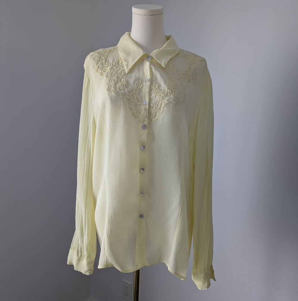 005_Yellow transparent lace chemise